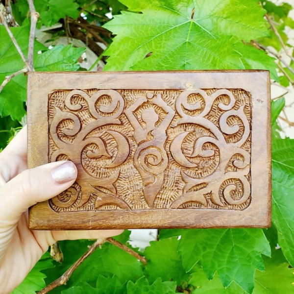 earth-goddess-mango-wood-carved-box